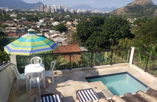 Recreio dos Bandeirantes Casa | Casa na Paz da Montanha a 600 Metros da Praia