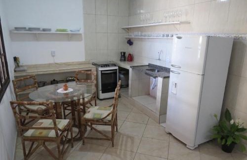 Pontal do Parana Casa | Casa na Rua da Praia com TV e Wi-fi