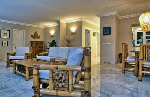 Puerto Calero Apartamento | Casa Natalie La Marina
