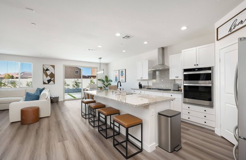 Coachella Casa | Casa Negra w/Pool, Spa & more! Close to Festivals!