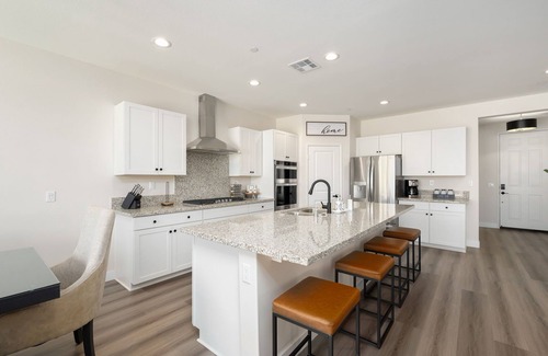 Coachella Casa | Casa Negra w/Pool, Spa & more! Close to Festivals!