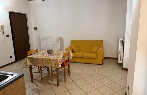 Nizza Monferrato Apartamento | Casa nella via maestra