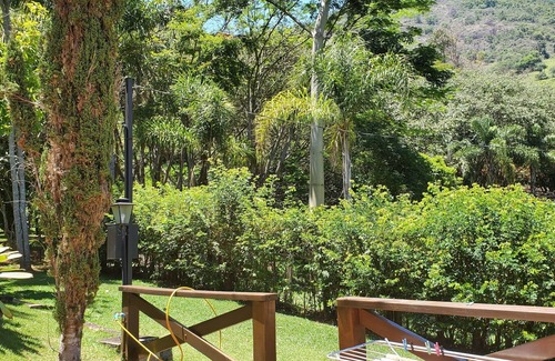 Paraisopolis Casa | Casa no campo com cachoeira privativa - 10 pessoas