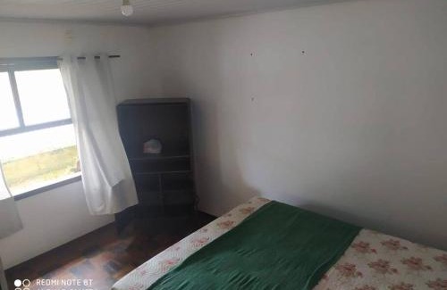Porto Belo Casa | Casa no centro da cidade a 600 metros da praia.