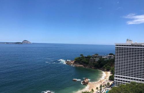 Leblon Casa | Casa no Vidigal com vista incrível para o Mar