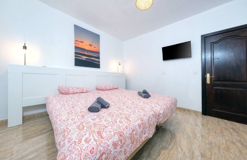 Tinajo Cama Y Desayuno | Casa NoPasaNada: habitación La Gomera con baño privado exterior