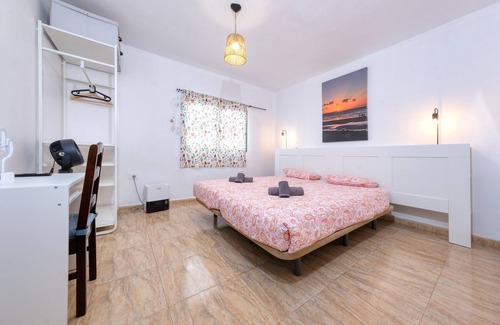 Tinajo Cama Y Desayuno | Casa NoPasaNada: habitación La Gomera con baño privado exterior