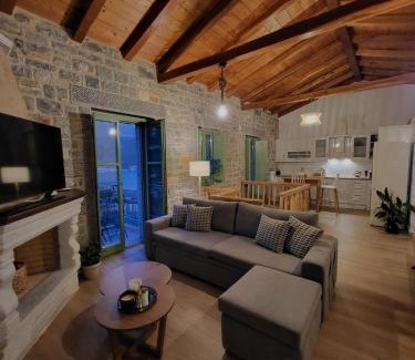 Karavostasi Casa | Casa Nostra Maisonette