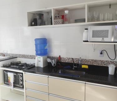 Real Casa | casa nova com ar condicionado e wi-fi ha 4 min do mar