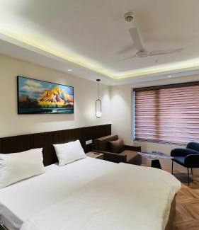 Jaypee Greens Apartamento | Casa Nova Luxury Studio and Prime Location