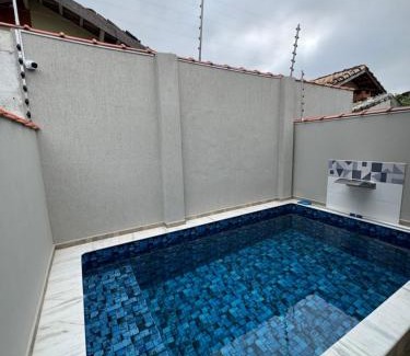 Balneario Santa Eugenia Casa | Casa nova na praia com piscina - Mongaguá
