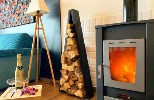 Mos Casa | Casa nueva en Vigo Rural Mos con Jacuzzi y chimenea para ESCAPADA ROMANTICA