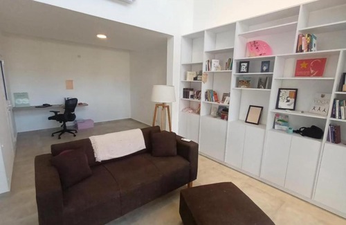 Santa Rosa Casa | Casa nueva estilo moderna, muy luminosa