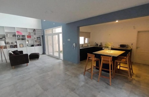 Santa Rosa Casa | Casa nueva estilo moderna, muy luminosa