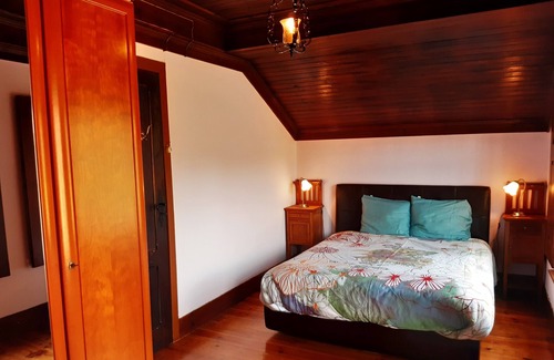 Tabua Casa | Casa num Jardim com Piscina no Lindo Centro Verde Perto do rio Alvo Comas Praias