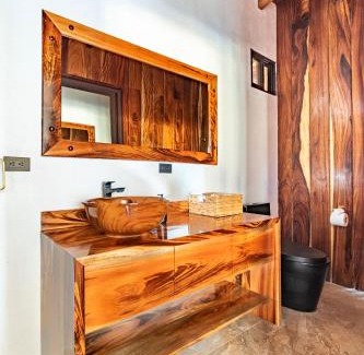 Pacuare Reserve Cabina | Casa Ocaso, vistas espectaculares y jacuzzi para relajarte