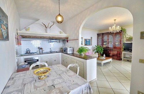 Arienzo Casa | Casa Odetta: Un luminoso apartamento frente al sol y al mar.