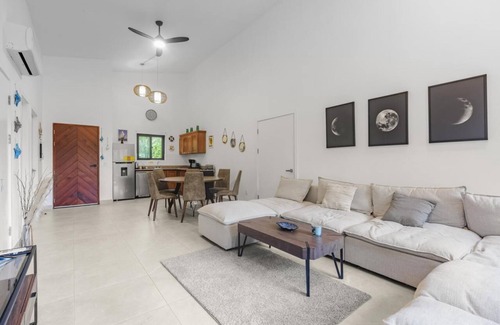 Las Escobas del Venado Apartamento | Casa Ola – Tropical Beachside Escape in Playa Venao