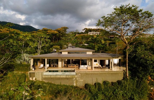 Dominicalito Villa | Casa Ola Vista - by Pura Villas