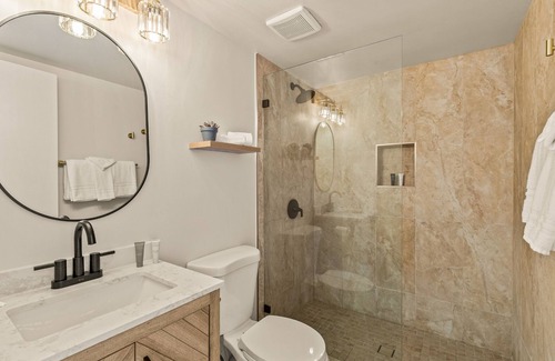 Warm Sands Hotel | Casa Oliver Hotel & Resort - A Gay Men's Resort