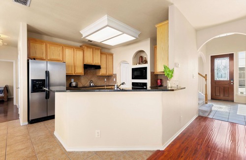 Scenic Oaks Casa | Casa on the Hill Posh 5 Bed Rms Sparkling Pool
