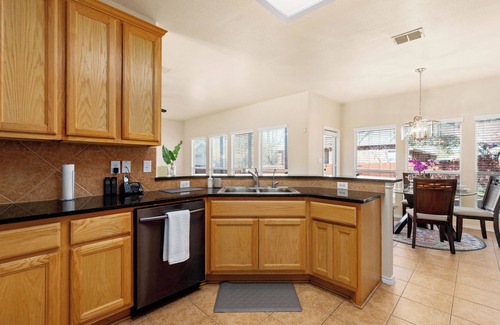 Scenic Oaks Casa | Casa on the Hill Posh 5 Bed Rms Sparkling Pool