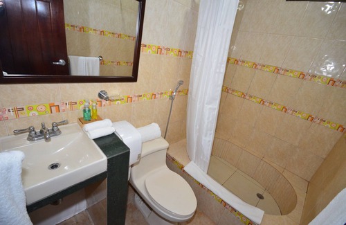 Puerto Baquerizo Moreno Hotel | Casa Opuntia Galapagos Hotel