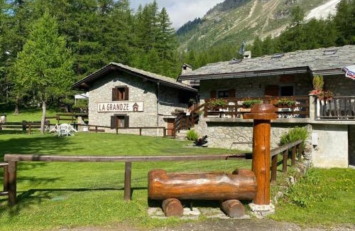 Courmayeur Chalet De Esquí | Casa Ornella - Baita Pra Sec