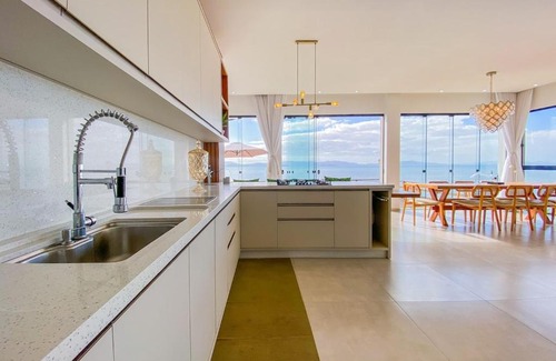 Biguacu Casa | Casa Pé na Areia!