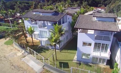 Lazaro Casa | Casa Pé na Areia Condomínio fechado com piscina resort na Sununga - Ubatuba
