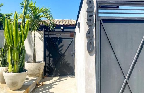 Prainha Casa | Casa Pé na Areia em frente à Ilhabela
