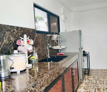 Alfonso Casa | Casa Pabugnaw Spacious Exclusive Vacation Home with Pool near Tagaytay