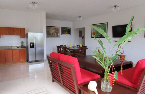 Playa Negra Apartamento | Casa Pacifico 2-bedroom Apartment #3 "Toucan"