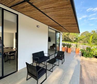 La Mesa Casa | CASA PALMANOVA CON PISCINA EN LA MESA