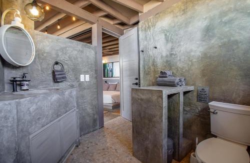 North End Casa | Casa Palmar Penthouse - Completely Renovated, 1 BR Oceanfront Penthouse Suite