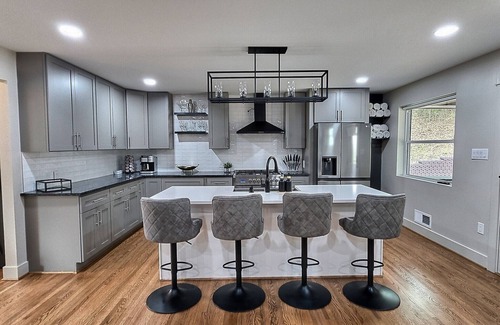 Crestline Heights Casa | Casa Paloma* Fully Renovated* 5BR* Jacuzzi* Home Gym* Great Location