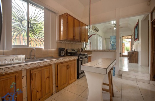 Puerto Viejo de Talamanca Chalet De Esquí | Casa Pan Dulce cerca de las playas de Puerto Viejo!