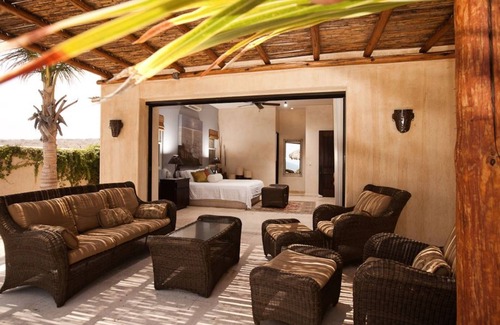 La Fortuna Casa | Casa Panga Beachfront House con piscina infinita y bar con piscina