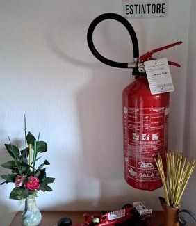 Arcore Apartamento | CASA PAOLA - Stazione 400 Mt - free Wifi