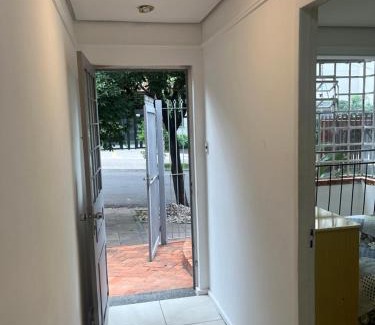 Higienopolis Casa | Casa para 9 pessoas perto da Dom Pedro 2
