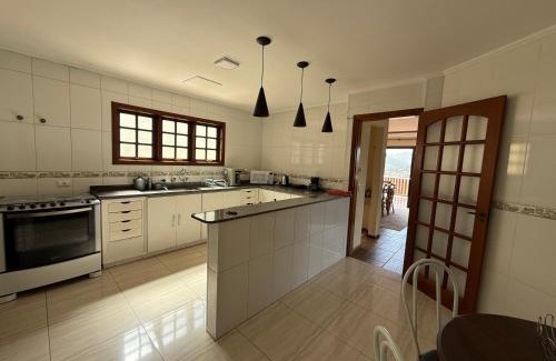 Jardim Sumare Casa | Casa para até 8 pessoas ou studio para até 3 com fácil acesso à pontos turísticos