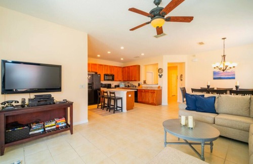 Bellavida Casa | Casa para Grupos en Orlando Florida