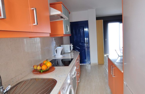 Caleta de Famara Apartamento | Casa Paradiso with great views perfect for surf or family holidays