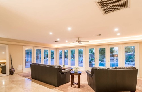 Paradise Valley Village Casa | Casa Paraiso 3 BR by Casago