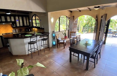Xihu Villas Casa | Casa Paraiso - Tropical Getaway Close to Beach