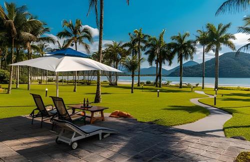 Ubatuba Casa | Casa Paraty - Pé na Areia/Pisc aquecida