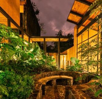 San Sebastián del Oeste Cabina | Casa Patio