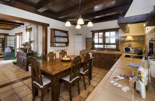Masdache Casa | Casa Perdomo, Lujo entre Viñedos y Cultura