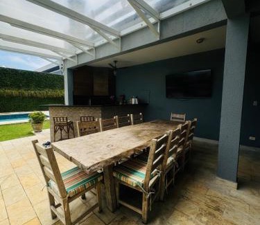 Jardim Acapulco Casa | Casa pet friendly Guarujá condomínio Jardim Acapulco