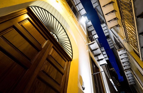 Centro Storico Casa | Casa Petra - Apartamento en un antiguo edificio histórico en el corazón de Palermo